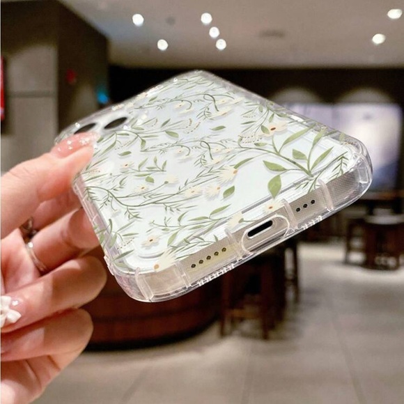 ⚠️Clearance iPhone 14/Pro/Pro Max Clear Leaves Phone Case - Picture 5 of 5